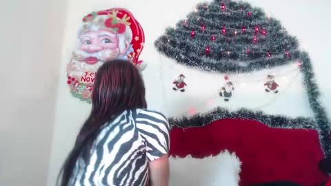 Snapshot of luluu_08 chatting on December 12, 7:37 pm LULU online show from December 12, 7:37 pm