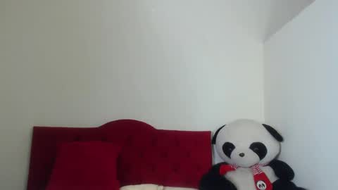 Snapshot of luluu_08 chatting on January 14, 1:17 pm LULU online show from January 14, 1:17 pm