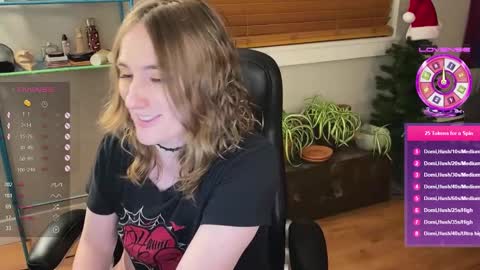 Snapshot of luluv chatting on December 15, 4:18 am Lulu online show from December 15, 4:18 am