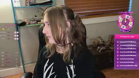 Snapshot of luluv chatting on March 5, 12:27 am Lulu online show from March 5, 12:27 am