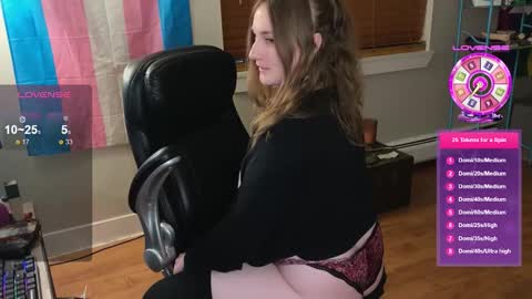 Snapshot of luluv chatting on October 3, 3:36 am Lulu online show from October 3, 3:36 am