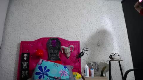 Snapshot of luly_blue chatting on October 29, 1:52 am Luly online show from October 29, 1:52 am