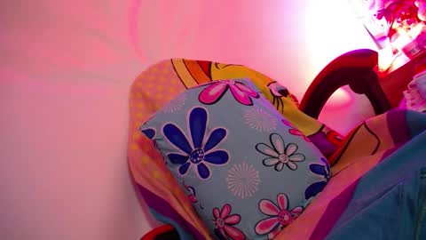 Snapshot of luly_blue chatting on November 28, 4:15 am Luly online show from November 28, 4:15 am