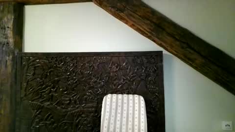 Andrew independent model 2000-0000 CET daily online show from April 22, 8:10 pm