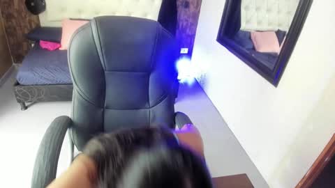 Snapshot of luna__hills1 chatting on October 3, 7:22 pm Luna hills1 online show from October 3, 7:22 pm