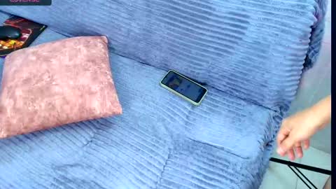 luna__logan online show from October 1, 3:45 am