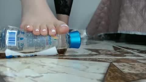 Snapshot of luna_bluebery chatting on October 24, 4:09 am Luna--Blueberry online show from October 24, 4:09 am