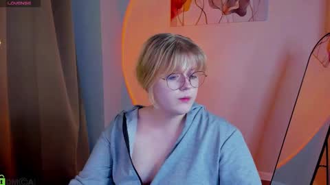 Snapshot of luna_c0ra chatting on February 13, 1:12 am luna online show from February 13, 1:12 am