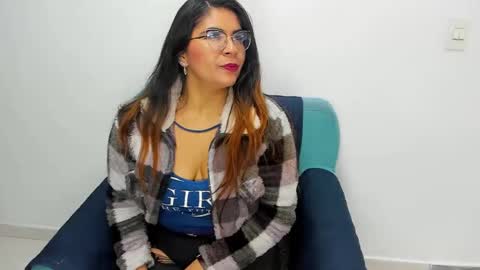 luna  online show from February 14, 11:21 am