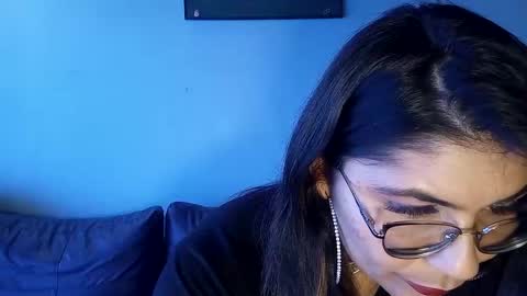 luna  online show from February 24, 2:48 pm