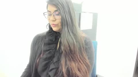 luna  online show from October 20, 11:43 am