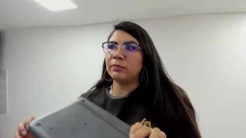 luna  online show from October 26, 11:05 am