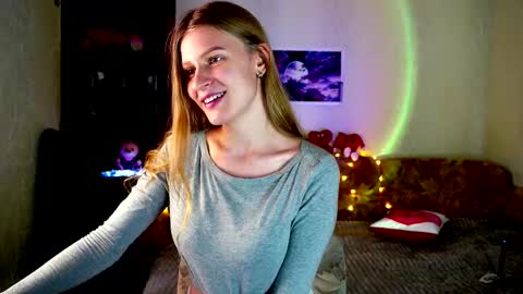 Snapshot of luna_evan chatting on November 4, 10:14 am luna_evan online show from November 4, 10:14 am