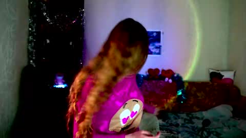 Snapshot of luna_evan chatting on December 19, 9:27 am luna_evan online show from December 19, 9:27 am