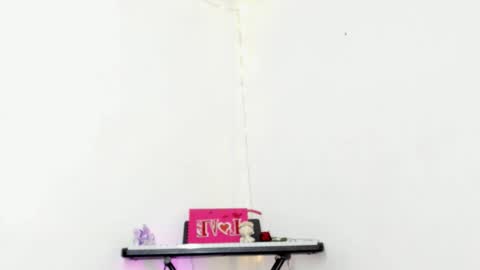 Snapshot of luna_fioree chatting on October 29, 4:37 am Luna Fioree online show from October 29, 4:37 am