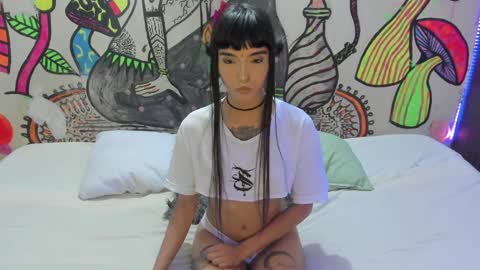 Snapshot of luna_gc chatting on December 17, 3:06 pm luna_gc online show from December 17, 3:06 pm
