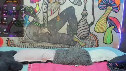 Snapshot of luna_gc chatting on November 6, 6:09 pm luna_gc online show from November 6, 6:09 pm