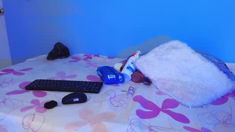 luna_hawks online show from October 17, 4:26 am