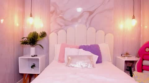 Snapshot of luna_hot_ass chatting on October 2, 9:00 pm luna_hot_ass online show from October 2, 9:00 pm
