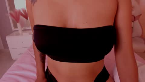 luna_hot_ass online show from November 4, 7:35 pm