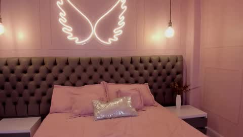 luna_hot_ass online show from March 5, 8:38 pm