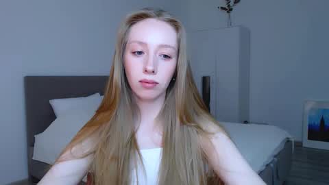 Luna online show from February 16, 7:49 pm