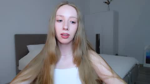 Luna online show from February 20, 11:43 pm