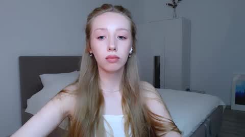 Luna online show from February 23, 6:56 pm