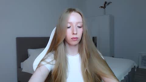 Luna online show from September 24, 8:45 pm