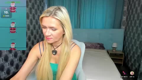 luna_lew1s online show from December 21, 8:28 am