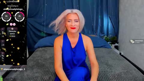 luna_lew1s online show from November 6, 9:10 am