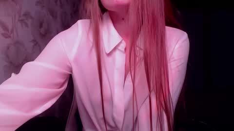 Snapshot of luna_loveisgood chatting on January 4, 12:48 am Luna online show from January 4, 12:48 am