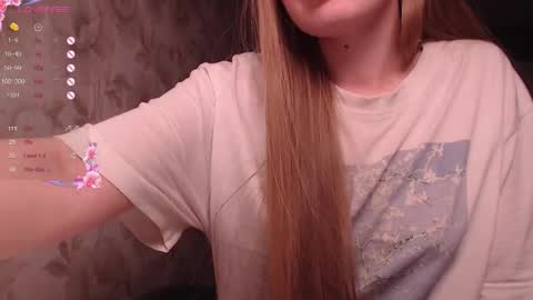 Snapshot of luna_loveisgood chatting on October 14, 9:26 pm Luna online show from October 14, 9:26 pm