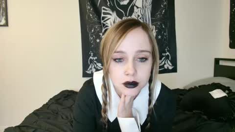 Snapshot of luna_lovelyy chatting on October 30, 6:04 am Luna online show from October 30, 6:04 am