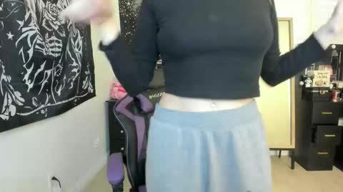 Snapshot of luna_lovelyy chatting on November 26, 12:22 am Luna online show from November 26, 12:22 am