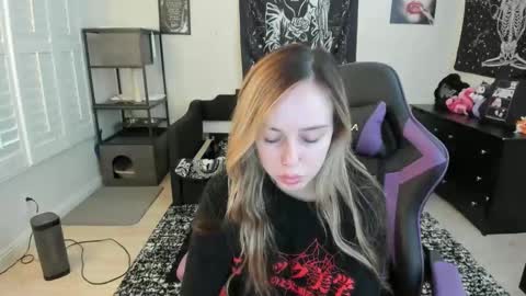 Luna online show from January 7, 5:15 pm