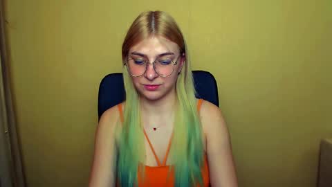 Snapshot of luna_lush_ chatting on January 28, 11:28 am Luna online show from January 28, 11:28 am