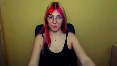 Snapshot of luna_lush_ chatting on February 20, 9:11 am Luna online show from February 20, 9:11 am