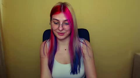 Snapshot of luna_lush_ chatting on February 21, 12:17 pm Luna online show from February 21, 12:17 pm