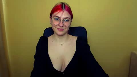 Snapshot of luna_lush_ chatting on March 7, 11:29 am Luna online show from March 7, 11:29 am
