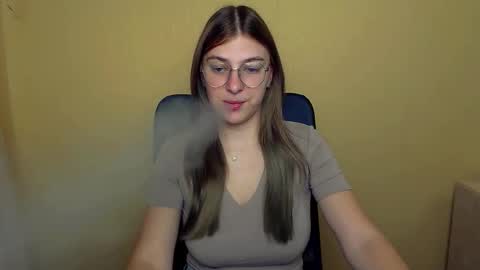 Snapshot of luna_lush_ chatting on September 17, 9:55 am Luna online show from September 17, 9:55 am