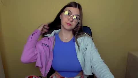 Snapshot of luna_lush_ chatting on October 10, 9:19 am Luna online show from October 10, 9:19 am