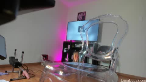 Snapshot of luna_luuvz chatting on October 1, 4:18 am Luna Luuvz online show from October 1, 4:18 am