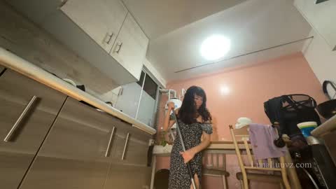 Snapshot of luna_luuvz chatting on November 18, 4:06 am Luna Luuvz online show from November 18, 4:06 am