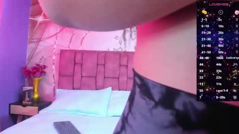 Snapshot of luna_maisonn chatting on September 16, 8:10 pm LUNA online show from September 16, 8:10 pm