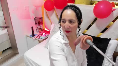 luna_naughty1 online show from February 18, 7:43 pm