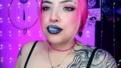 MISS LUNA  online show from February 6, 9:11 am