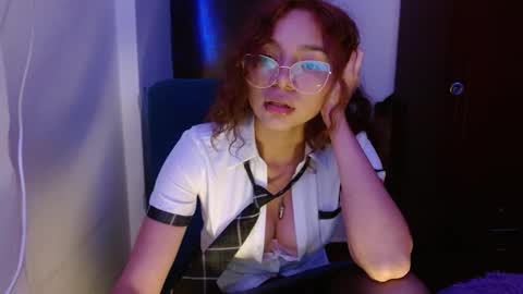 luna_rios69 online show from September 27, 2:49 am