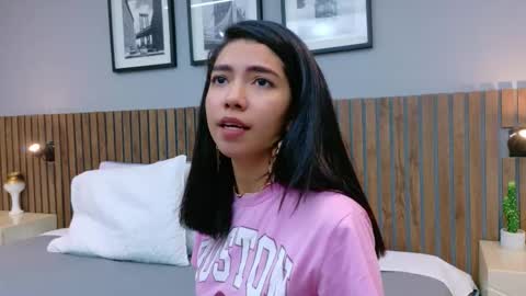 Snapshot of luna_roja25 chatting on December 17, 1:39 pm LUNA online show from December 17, 1:39 pm