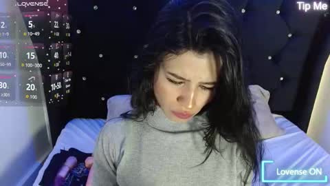 luna_starr69 online show from November 26, 1:23 pm